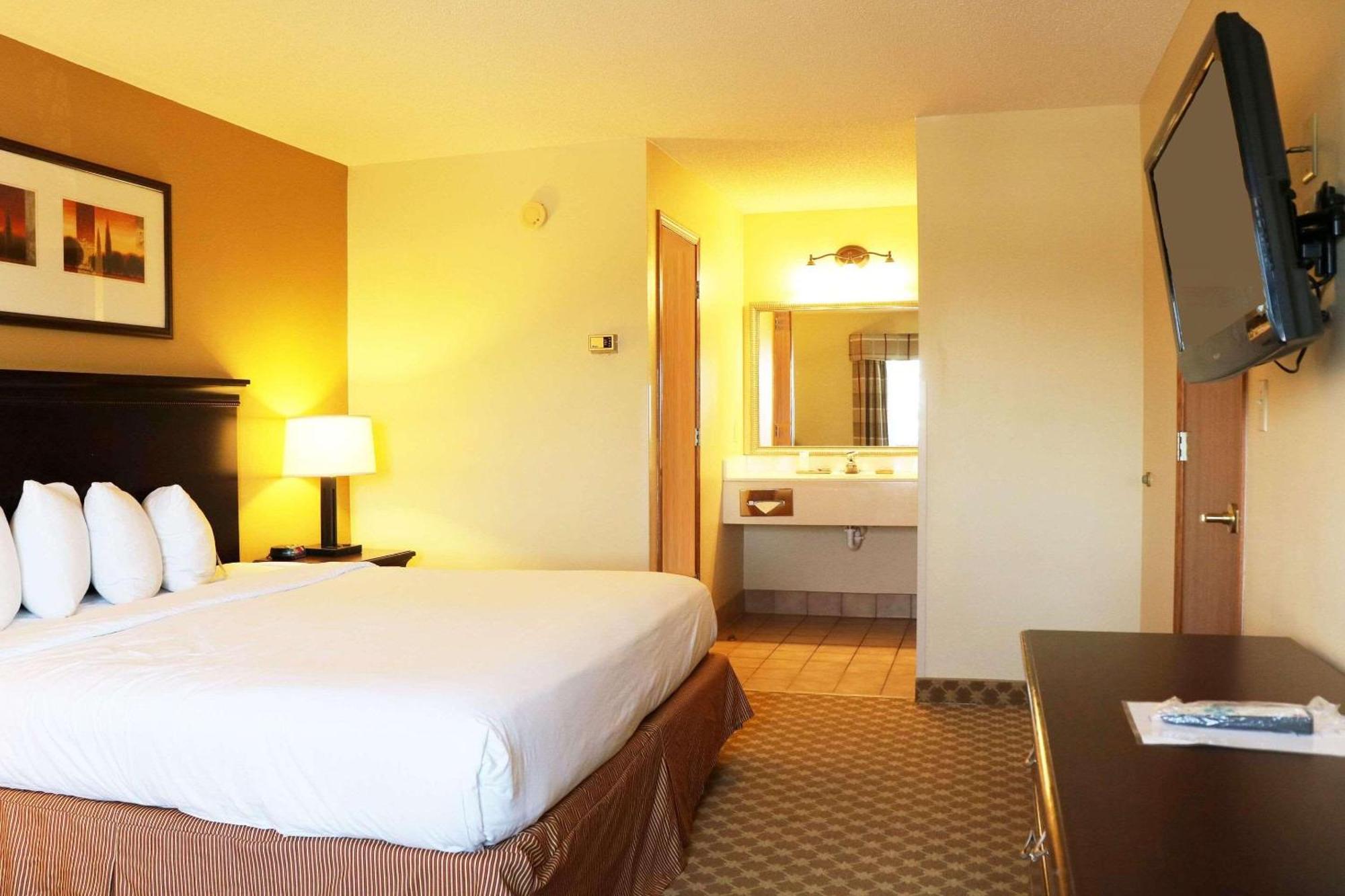 Country Inn & Suites By Radisson, Lincoln North Hotel And Conference Center, Ne Buitenkant foto