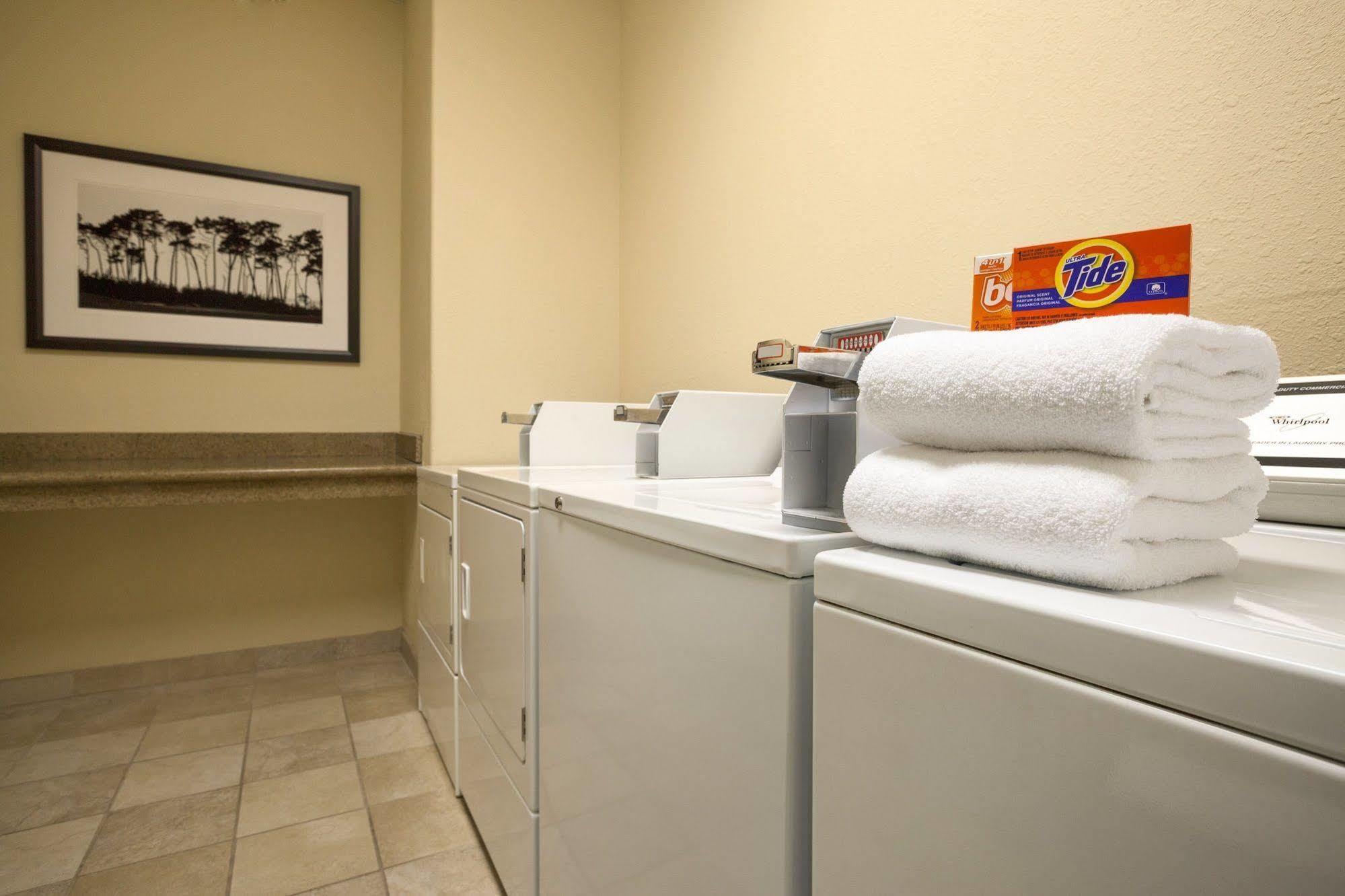 Country Inn & Suites By Radisson, Lincoln North Hotel And Conference Center, Ne Buitenkant foto